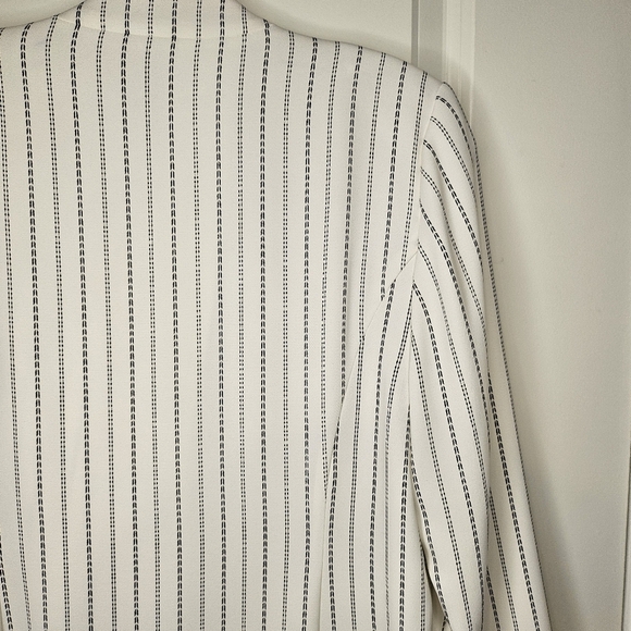 Chico’s White Black Striped Open Front Blazer Jacket Size 4/6 Capsule Wardrobe - Picture 6 of 11